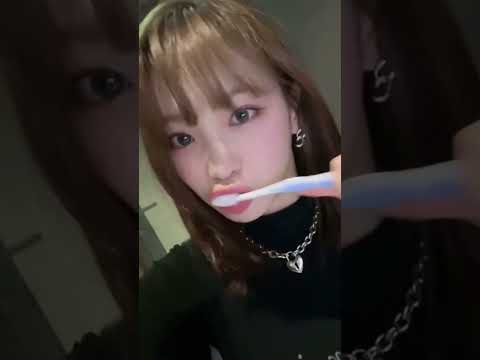 [LE SSERAFIM / chaewon] 분노의 양치질🪥 #shorts