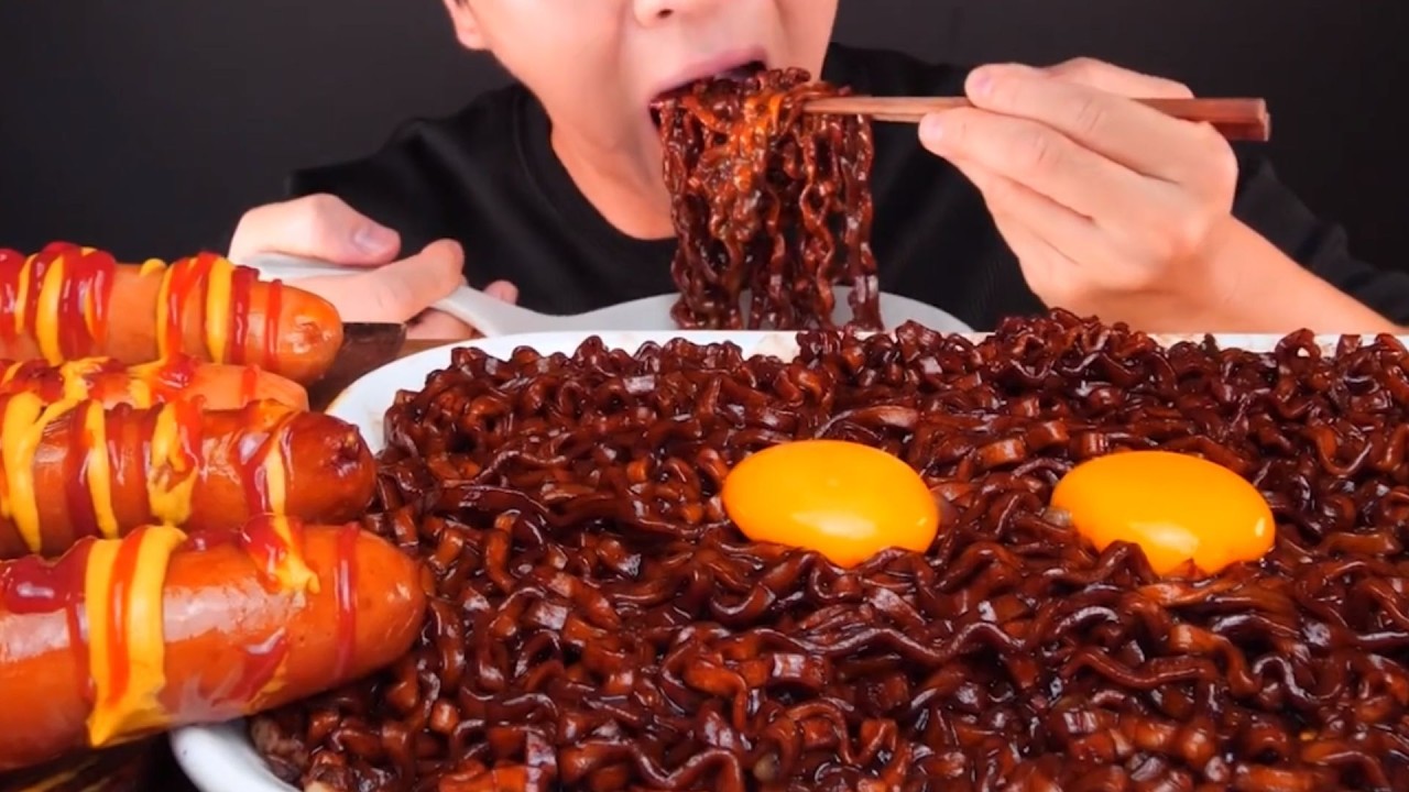 ASMR MUKBANG Spicy Noodles & Sausages