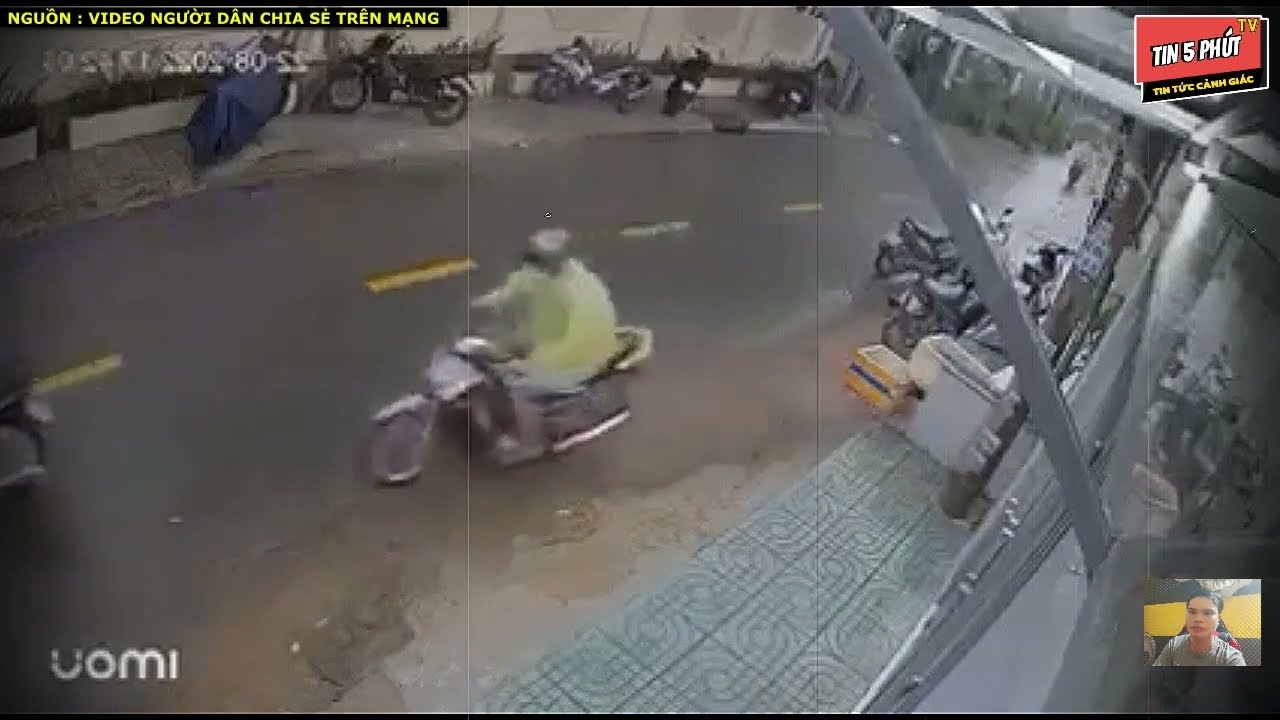 Tên Trộm Thao Tác Nhanh Quá .