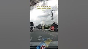 Xe tải chuyển làn ẩu làm vợ tài xe gắn cam thót tim 😨 #giaothong #antoangiaothong #mayman