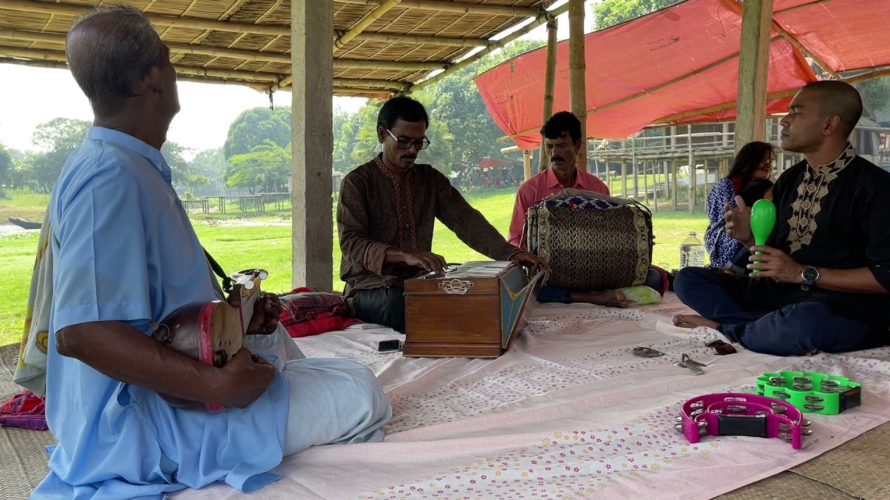 চৌদ্দ পোয়া মাটি দিয়া বানাইছে আদম