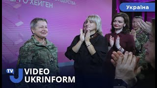 Медикиня Азова Тетяна Теплюк отримала відзнаку Українського жіночого конгресу-2025,