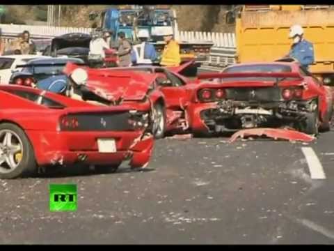 aksidenti-më-i-shtrenjtë,-përplasen-8-ferrari