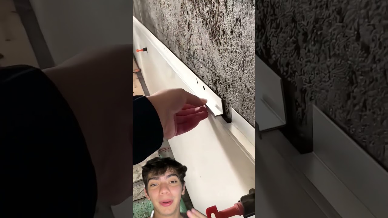 Perfis metálicos entre os azulejos? 🔥 O acabamento fica perfeito! Você já conhecia essa técnica? 👀