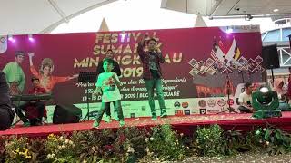 Dayu Koto Live At Blok M Feat. Adilla Cudil -Basyukur