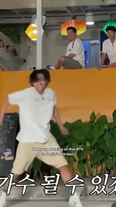 Taehyung dancing on Run BTS in Seojin's Kitchen 🔥