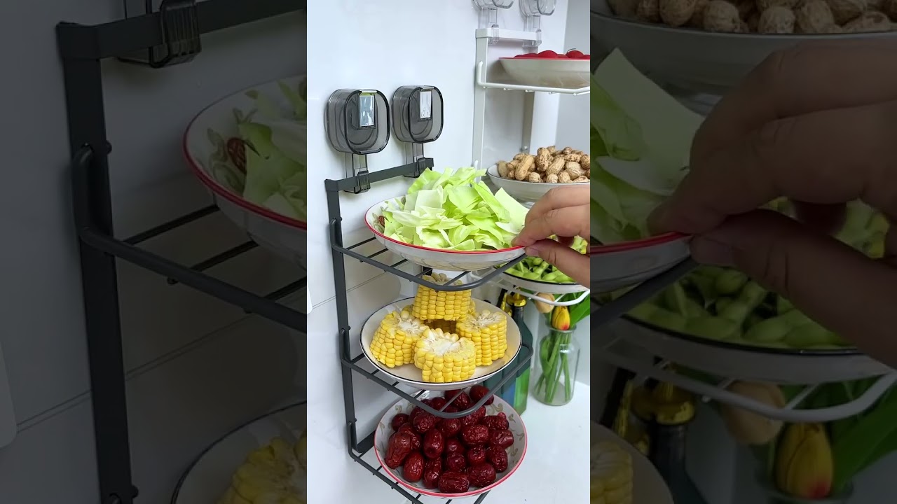 Cut vegetables no longer need to be left messy on the countertop, use this suction cup preparation