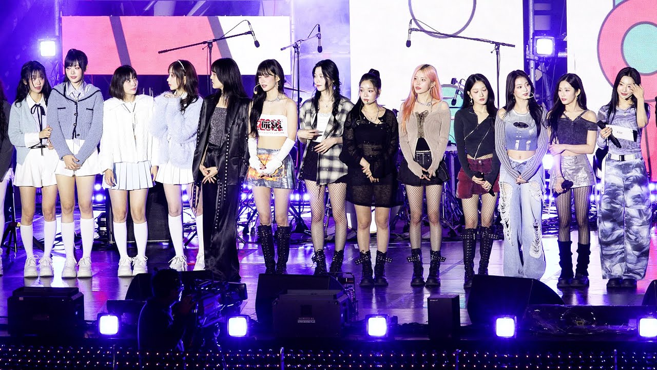 fromis_9 QWER 친목, 프로미스나인 선배들의 응원에 감동하는 큐더블유이알 멤버들 Ending (엔딩) 직캠 | 아시아송페스티벌 • 241026