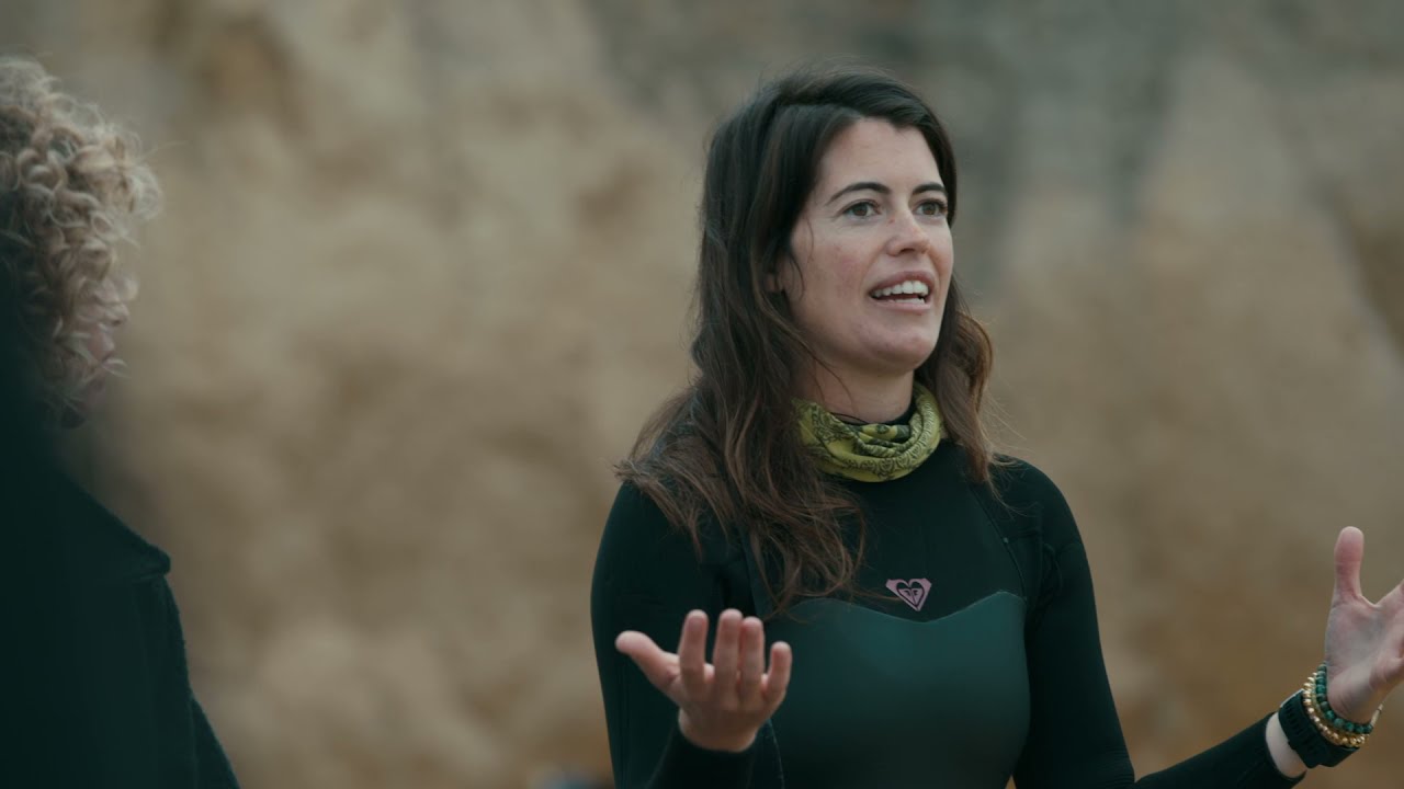 Gal Gadot: Donne Straordinarie, Ep.2: Sorelle di surf