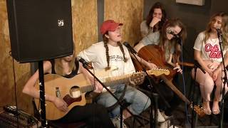 Polly Money - Street side (live at Hub Coffee House)