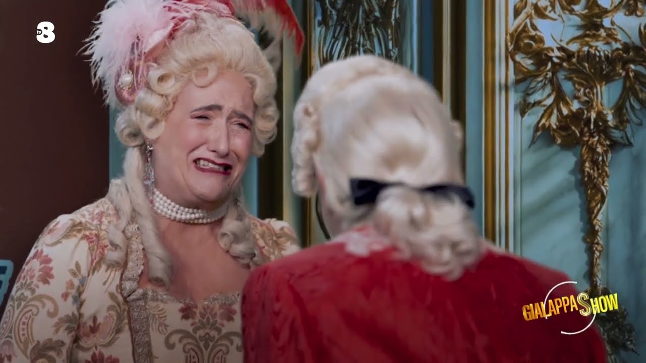 Sensualità a Corte - Madre scende in politica - GialappaShow St.6