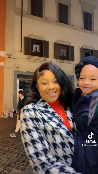 Joyeux Noël mes amours. Mwen swete nou enjoy avec fanmi nou 😍😍 Mwen renmen nou anpil❤️❤️❤️