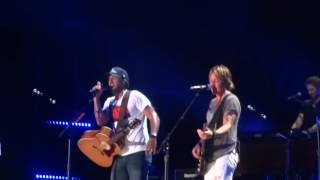Luke Bryan and Keith Urban sing "Huntin', Fishin' and Lovin' Every Day" together at CMA Fest
