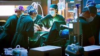 【ENG SUB】《天才唐医生》精华版 EP3  医学主任手术出现大出血，女医生连忙救场寻找出血点，关键时刻力挽狂澜！#现代#医生#悬疑#爱情#秦岚#魏大勋