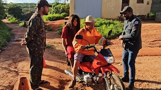 A fuga de mestre: Seu Antônio se vestiu de mulher para escapar#viralvideo #humor #comedy