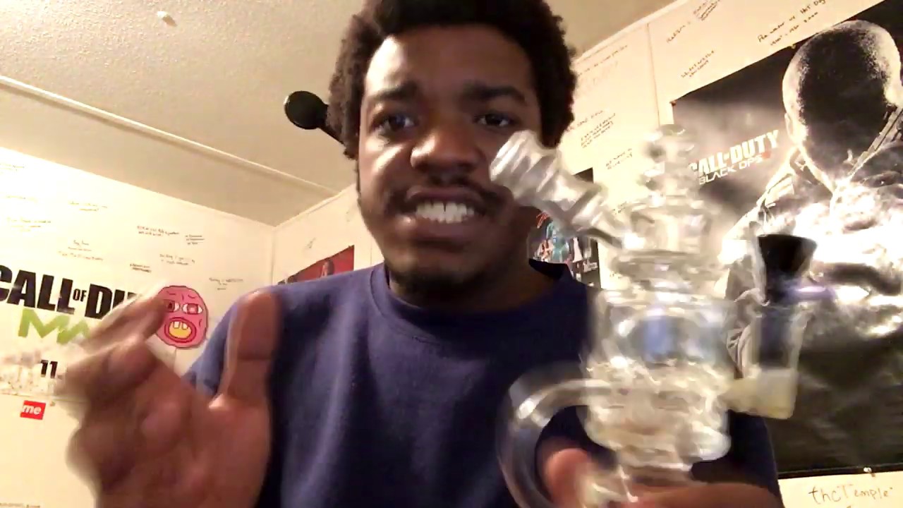 USING A HASH OIL RIG TO SMOKE FLOWER