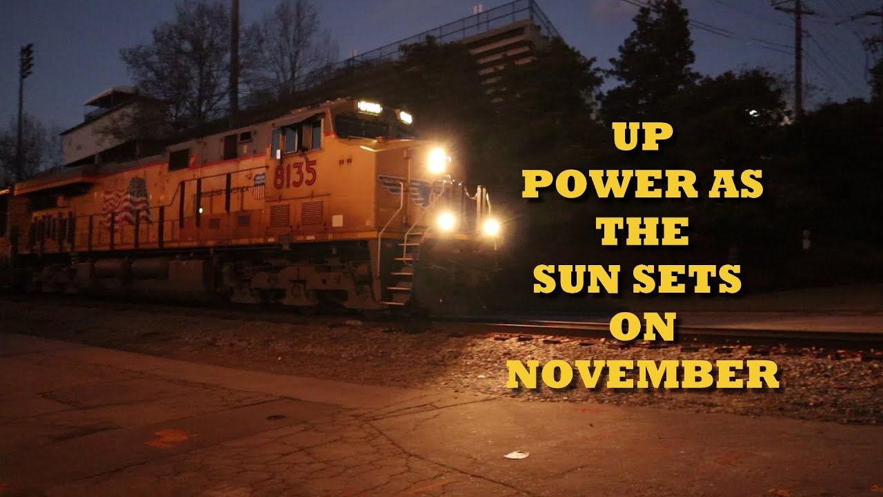 S02E325 UP Power as the Sun Sets on November (Norfolk Southern, Union Pacific, Freight Car Graffiti)