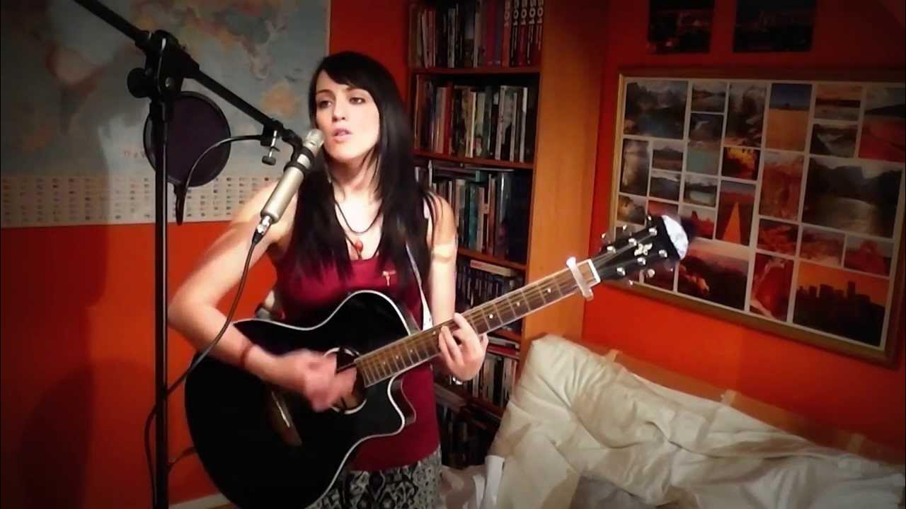 Happy by Pharrell Williams (Loop Pedal Cover) - Roz Firth Happy by Pharrell Williams (Loop Pedal Cover) - Roz Firth