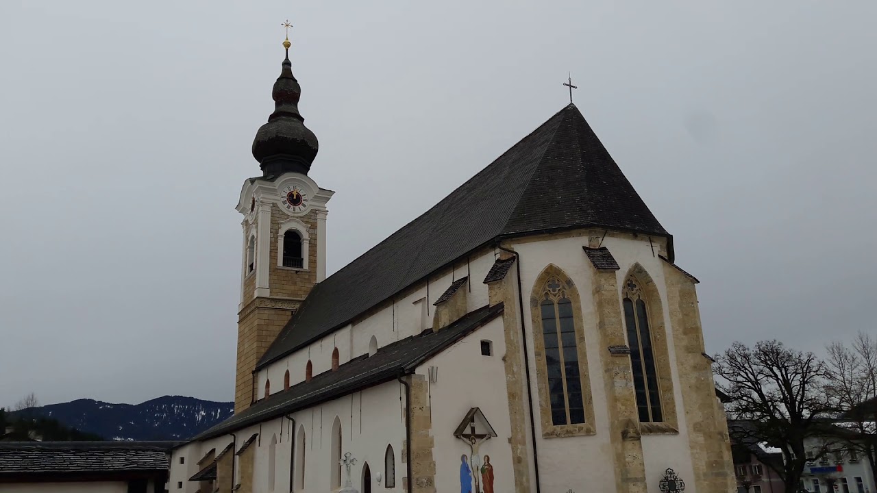 ALTENMARKT IM PONGAU/SBG: Mittagsangelus der Pfarrkirche zu "Unserer