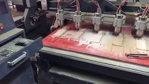 Bán máy khắc gỗ cnc cũ. Máy đục gỗ vi tính cũ