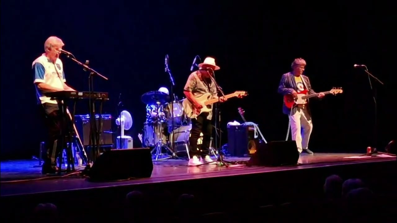 Kast Off Kinks Peterborough - Apeman