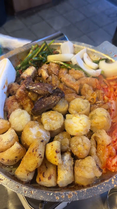 Popular Shinsa Sogopchang at Shinsa Station on Line 3 #korea #korean #food #foodie #koreanfood
