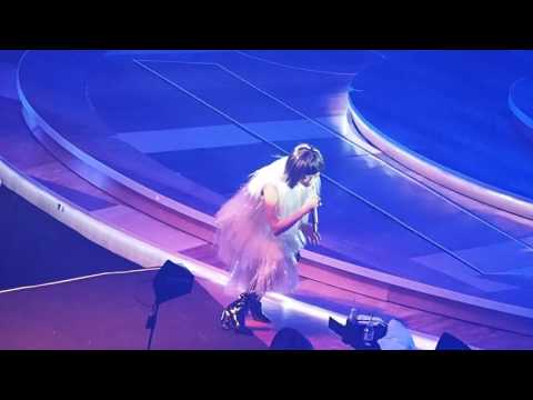 2016-5-28 容祖兒李克勤世界巡迴演唱會2016 - 澳門站 - 容祖兒 - 《無人知道雙子座》