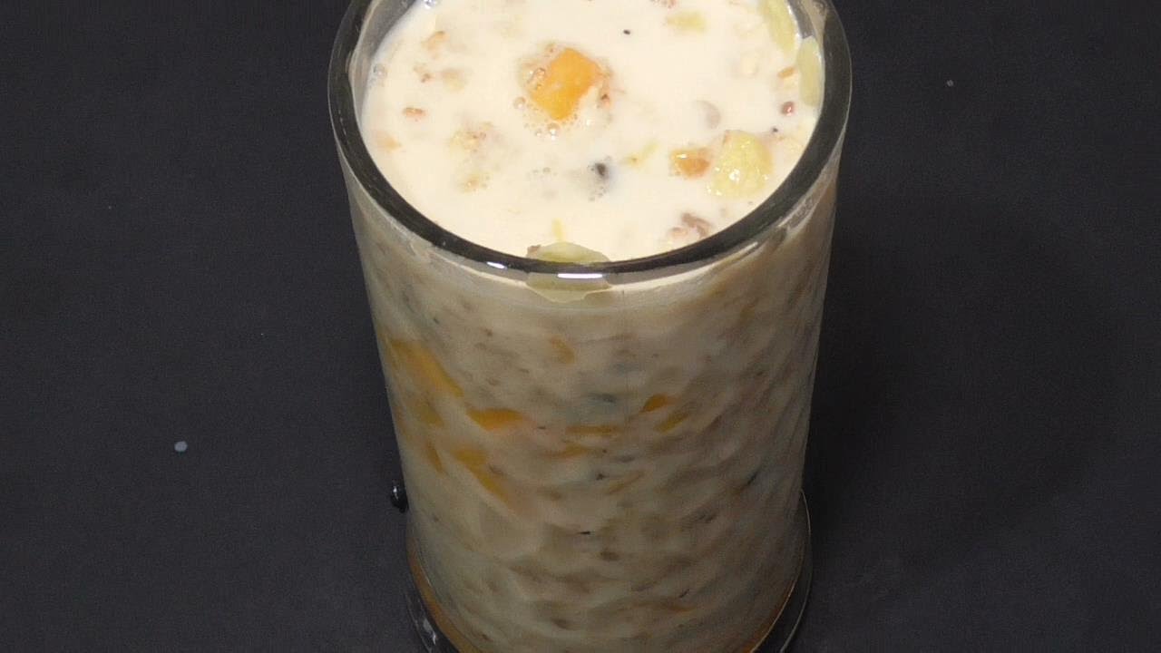 Mango Milkshake Recipe With Fresh Mango Pulp with Flattened Rice and