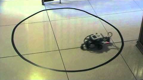 Lego Mindstorms Edge Avoider drives randomly avoiding black line