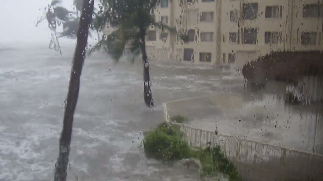 Hurricane Ian - Storm Surge Fort Myers Beach, FL - YouTube