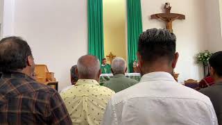 ¿Es tu teléfono el nuevo enemigo de tu alma? Un sacerdote comparte su experiencia.