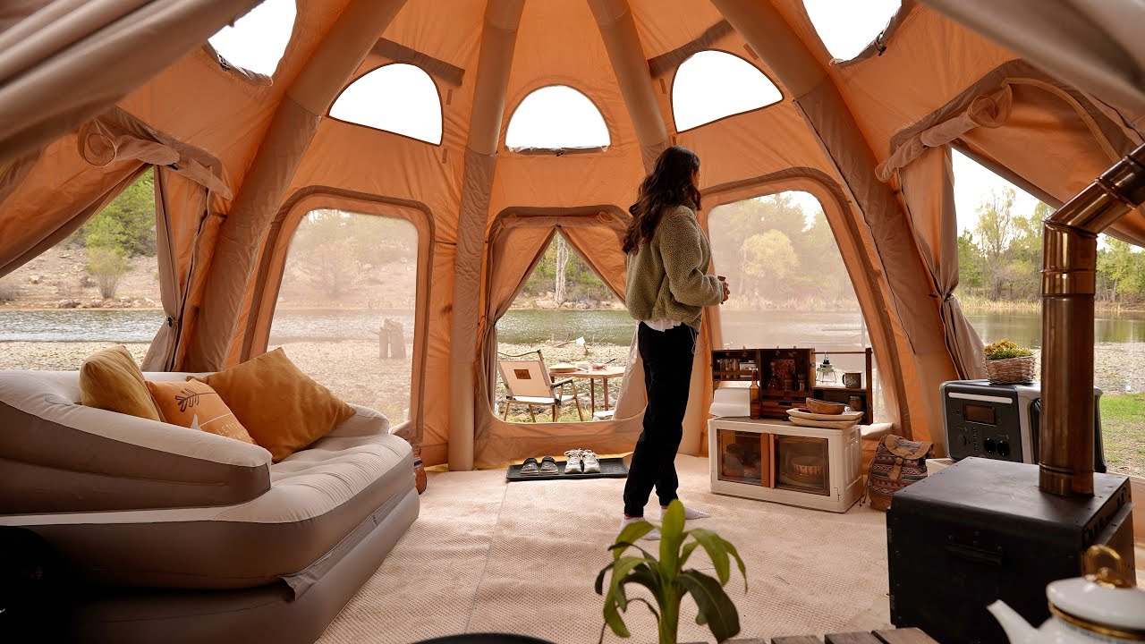 Когда мы ставили палатку, ночью мы услышали страшные звуки!