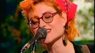 Video thumbnail of "fairground attraction find my love - Glasgow Garden Festival 1990"