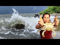 survival in the rainforest - cooking big crab & octopus with vegetables - Eating delicious HD