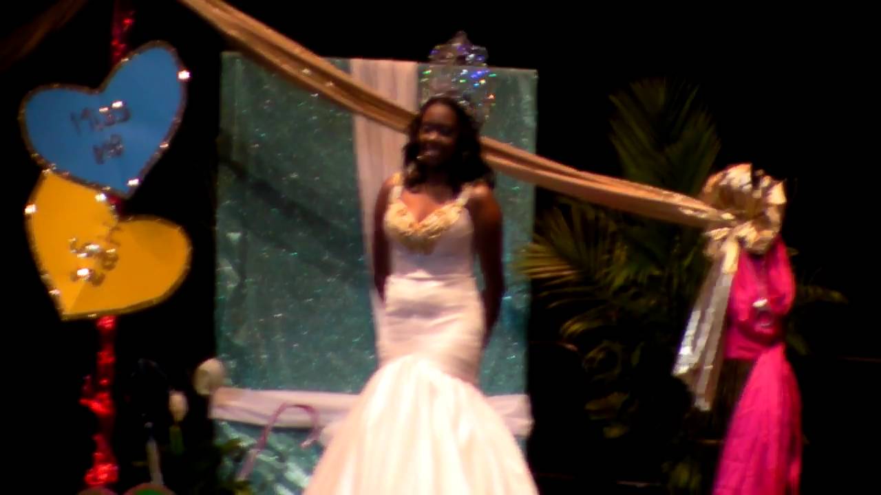Kenya Warren "Last Walk as Miss Southern"