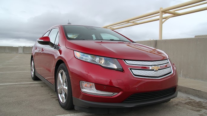 2016 Chevrolet Volt Turns The Old Volt Upside Down And Inside Out - For The  Better – A Girls Guide to Cars