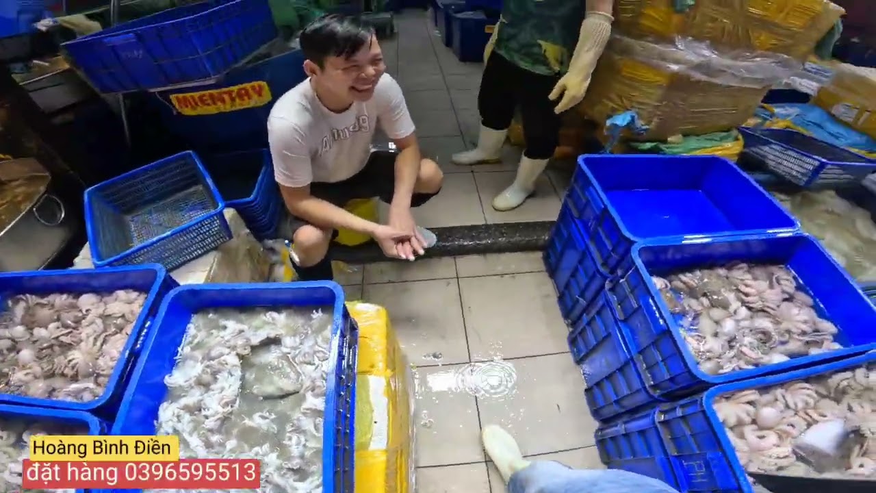 Hôm nay ốc hương biển cồ. Tại chợ Bình Điền đang rất rẽ. 5/3 tây. 