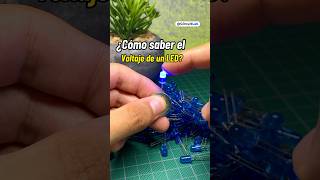 ¿Cómo saber el voltaje de un LED? #electronics #programming #circuitlab