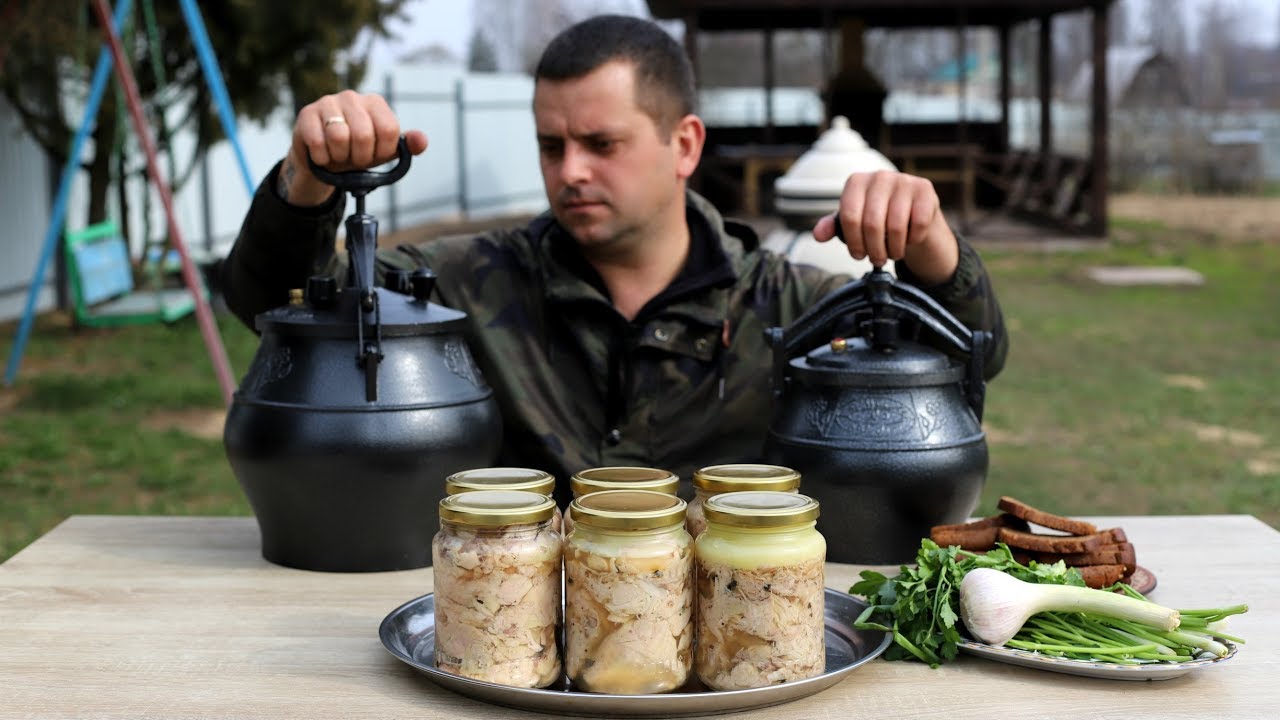 Тушенка в банках в афганском казане. Афганский казан готовка. Тушенка в афганском казане. Афганский казан в деле. Казан для варки тушенки.