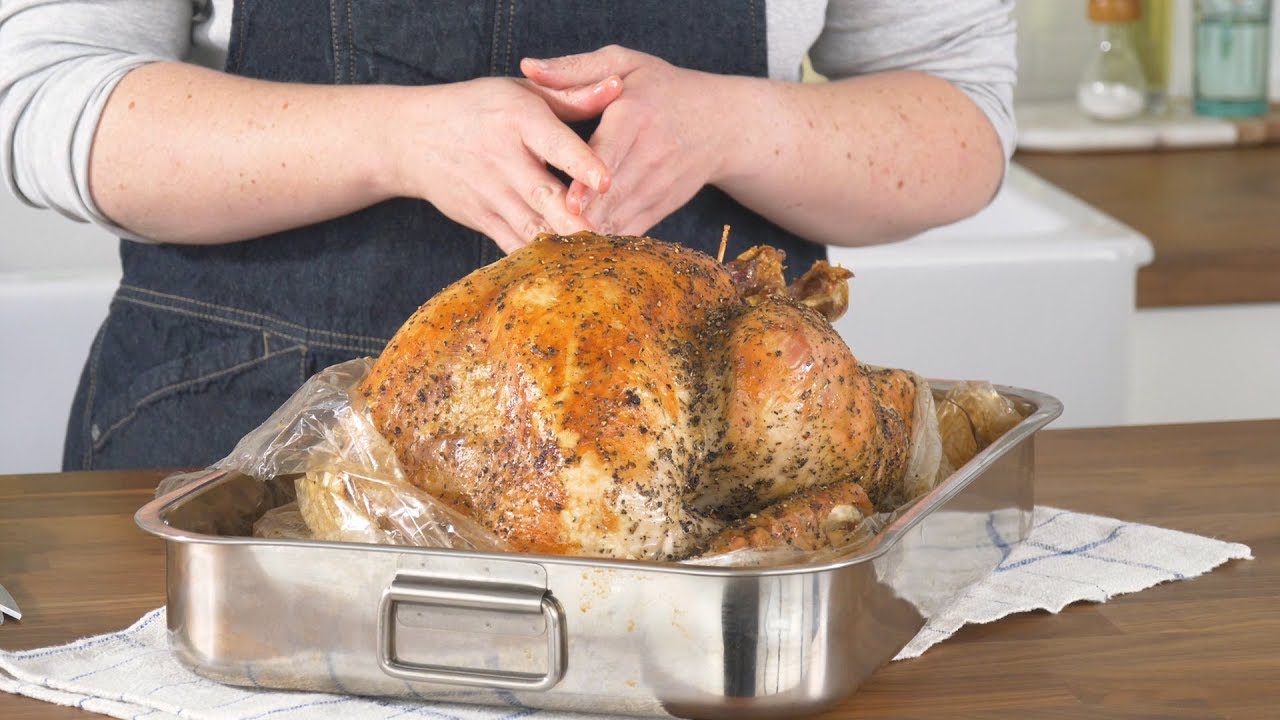 How To Cook Turkey In An Oven Bag Youtube
