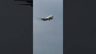 Alaska Final Approach Plane landing at Ronald Reagan Washington National Airport (DCA)