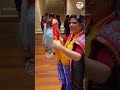 जापानी Musician नें देखें कैसे गीता मनीषी स्वामी ज्ञानानंद जी महाराज के पैरों को छूकर लिया आशीर्वाद