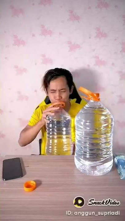 bang anggun minum air 2 galon