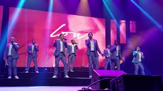 STRAIGHT NO CHASER Performs ALL TIME LOW Jon Bellion Cover at the Comerica Thtr Phoenix AZ 8/11/2017