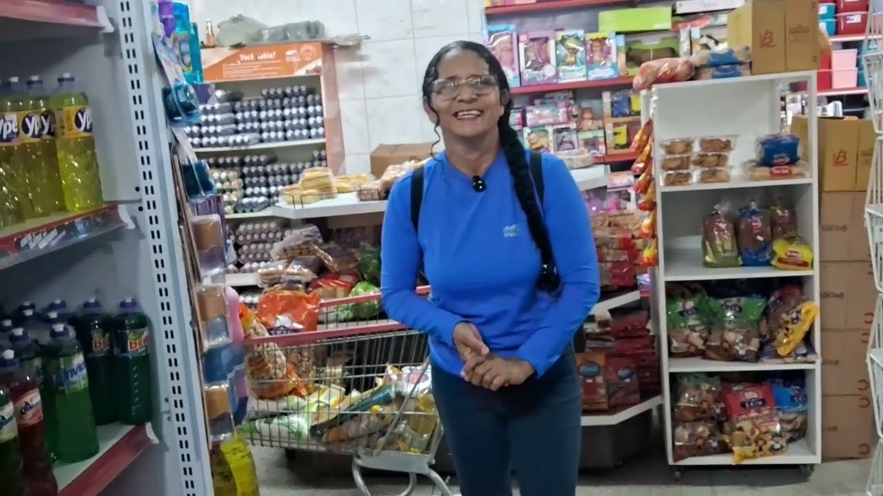 Fazendo compra de uma cesta básica pra mais uma família no Sertão de PE 