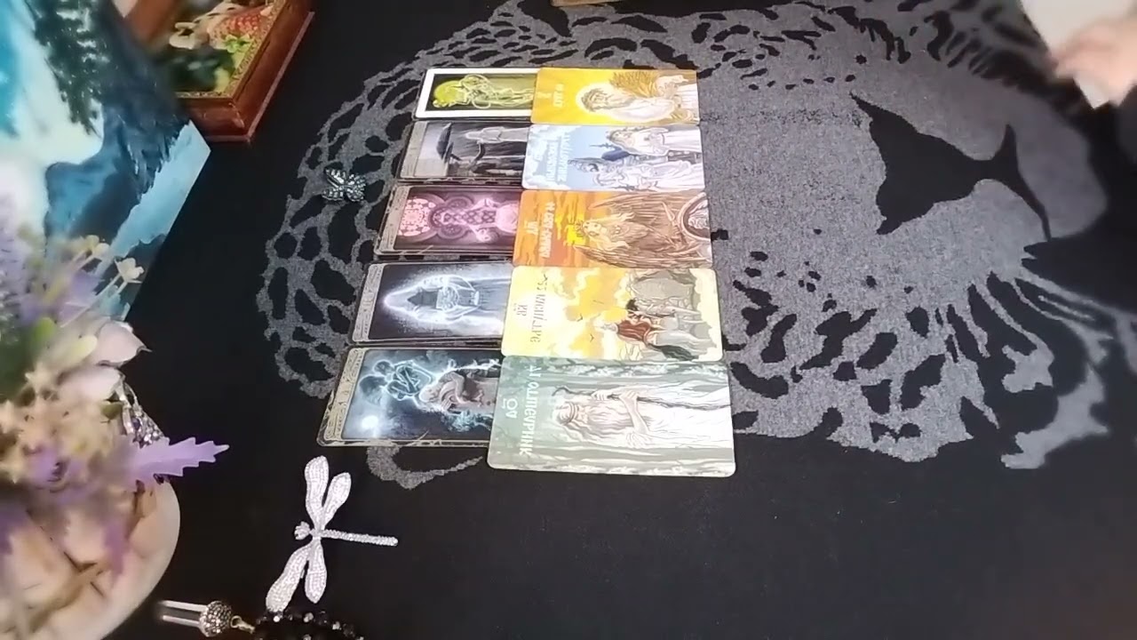 ❤️‍🔥ПОСТОЯННО ДУМАЕТ О ВАС 💯🤔КОМУ НЕТ ПОКОЯ⁉️ 🌿ТАРО ОНЛАЙН РАСКЛАД 🌿