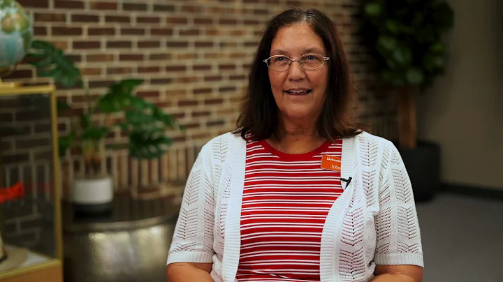 Faculty Feature: Deborah Elliott