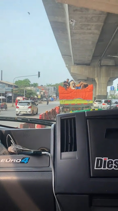Terjadi Lagi Bajing Loncat Lampu merah Pupar Arah Bekasi #shorts #short #shortvideo #viral