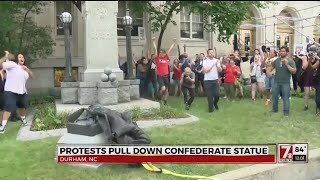 Protesters pull down Confederate statue