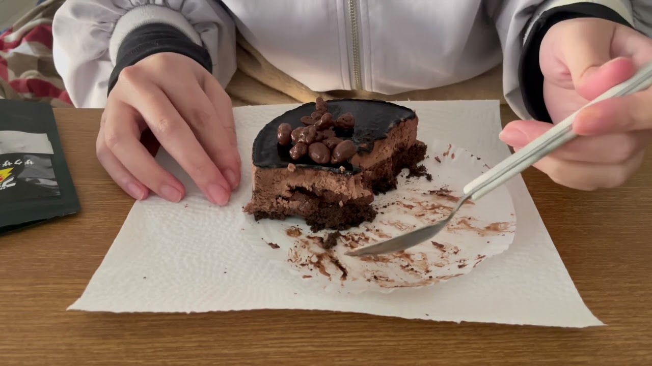 【食う】ブラックサンダーケーキ